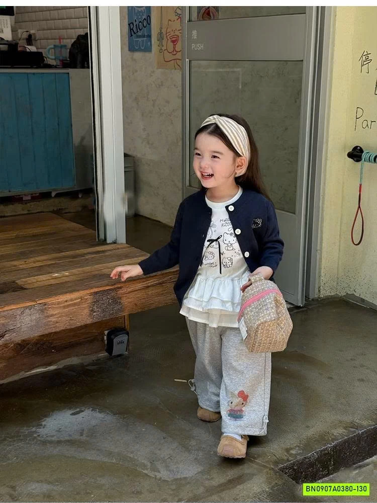 ÁO THUN KITTY BÁNH BÈO DÀI TAY