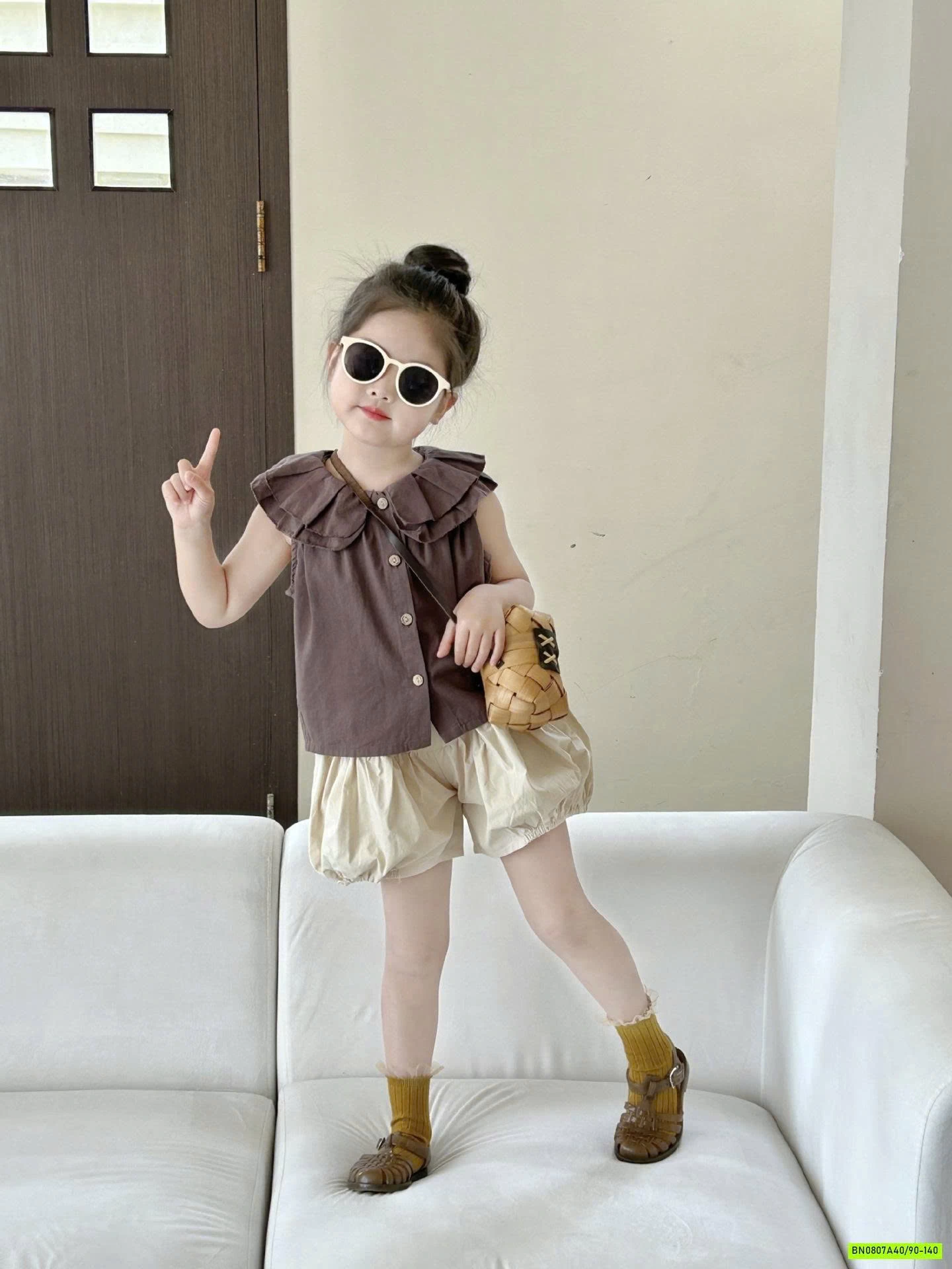 ÁO CỔ SEN NÂU MIX QUẦN BÍ