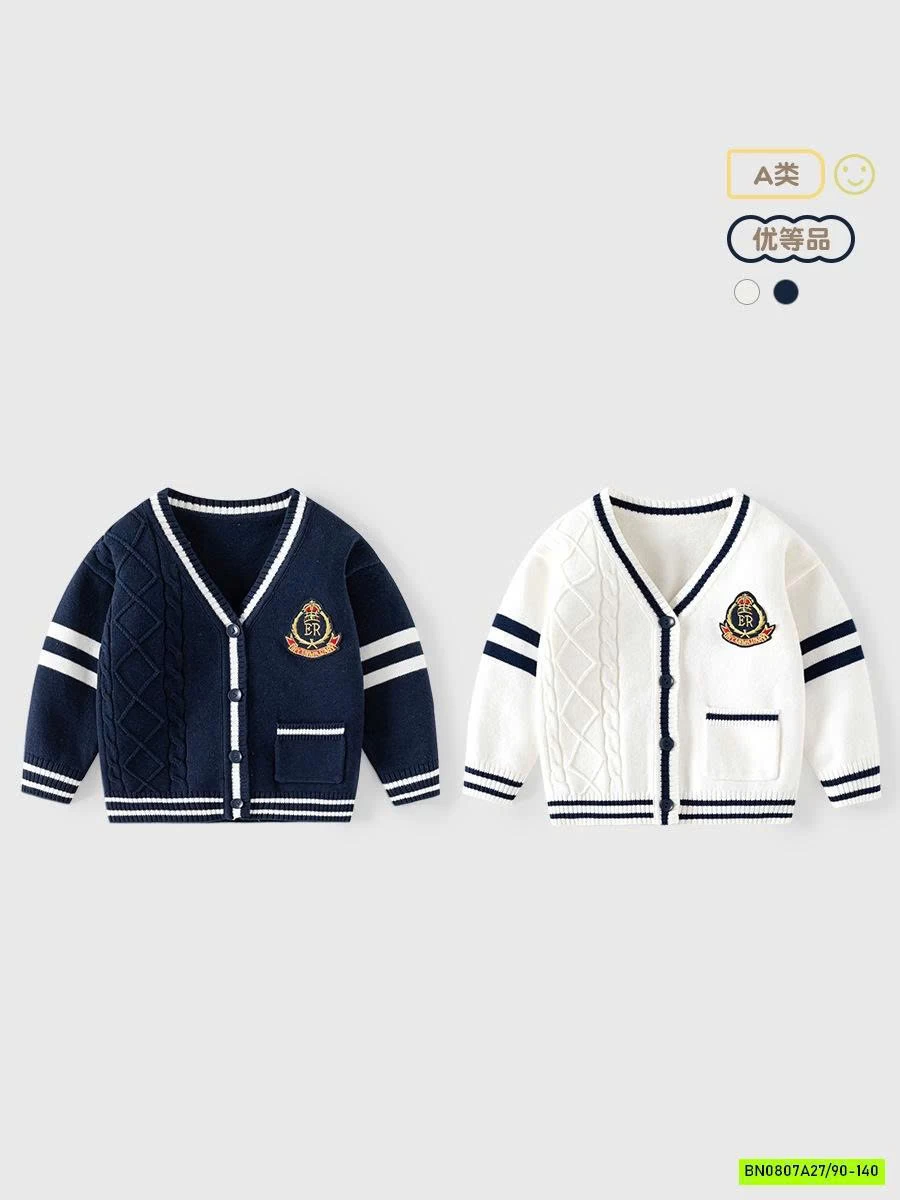 KHOÁC LEN PHỐI VIỀN LOGO NGỰC