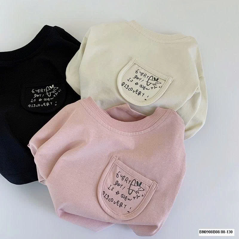 ÁO THUN DÀI TAY TÚI NGỰC IN CHỮ