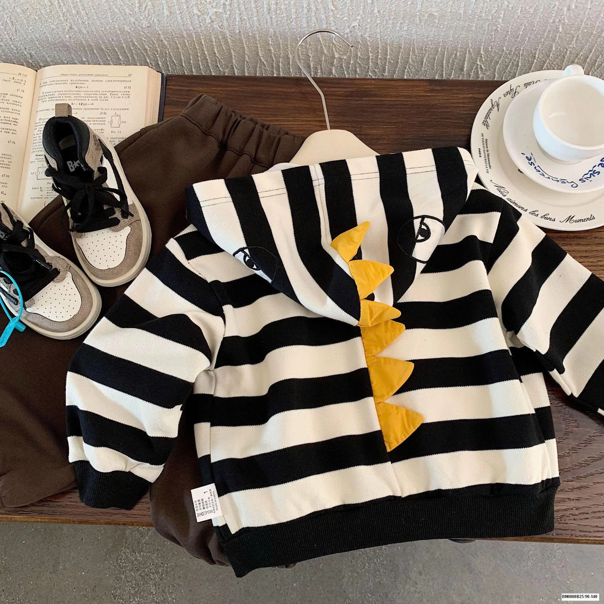 ÁO KHOÁC NỈ KẺ NGANG