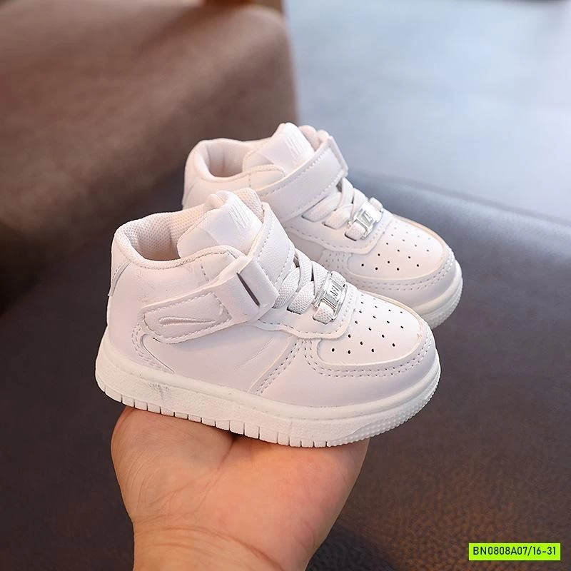 GIÀY THỂ THAO CAO CỔ TRƠN MÀU