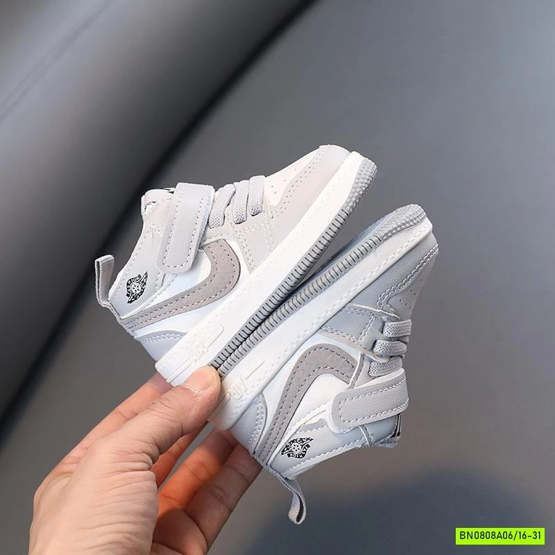 GIÀY THỂ THAO CAO CỔ QUAI DÁN