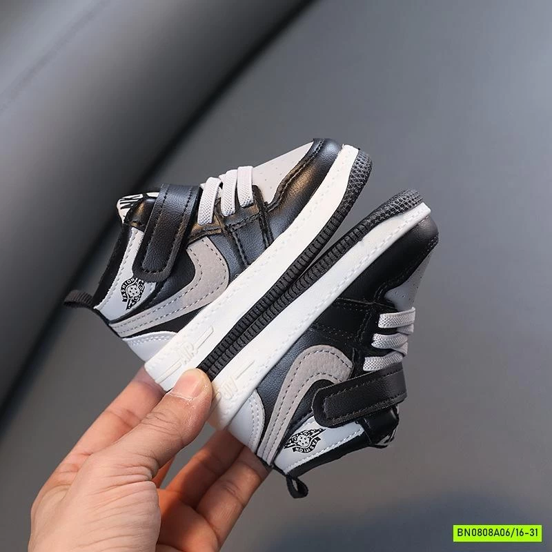 GIÀY THỂ THAO CAO CỔ QUAI DÁN