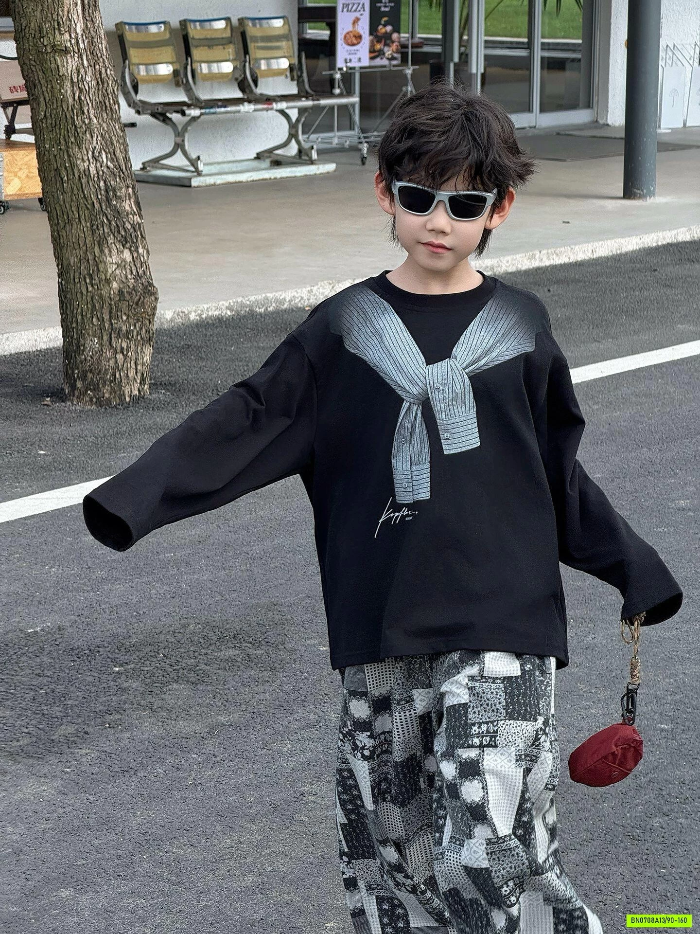 ÁO THUN ĐEN IN GIẢ KHĂN CHOÀNG MSHOPKIDS