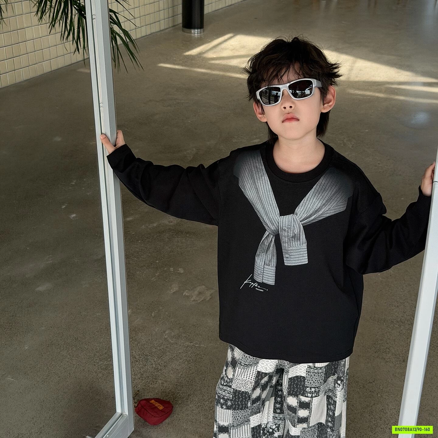 ÁO THUN ĐEN IN GIẢ KHĂN CHOÀNG MSHOPKIDS