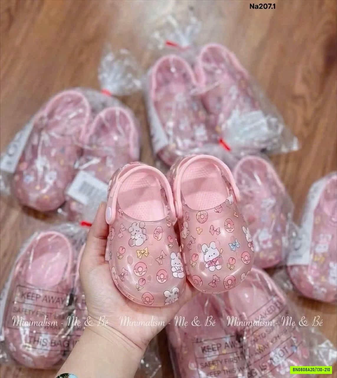 SỤC EVA TRONG SUỐT GẤU KUTE