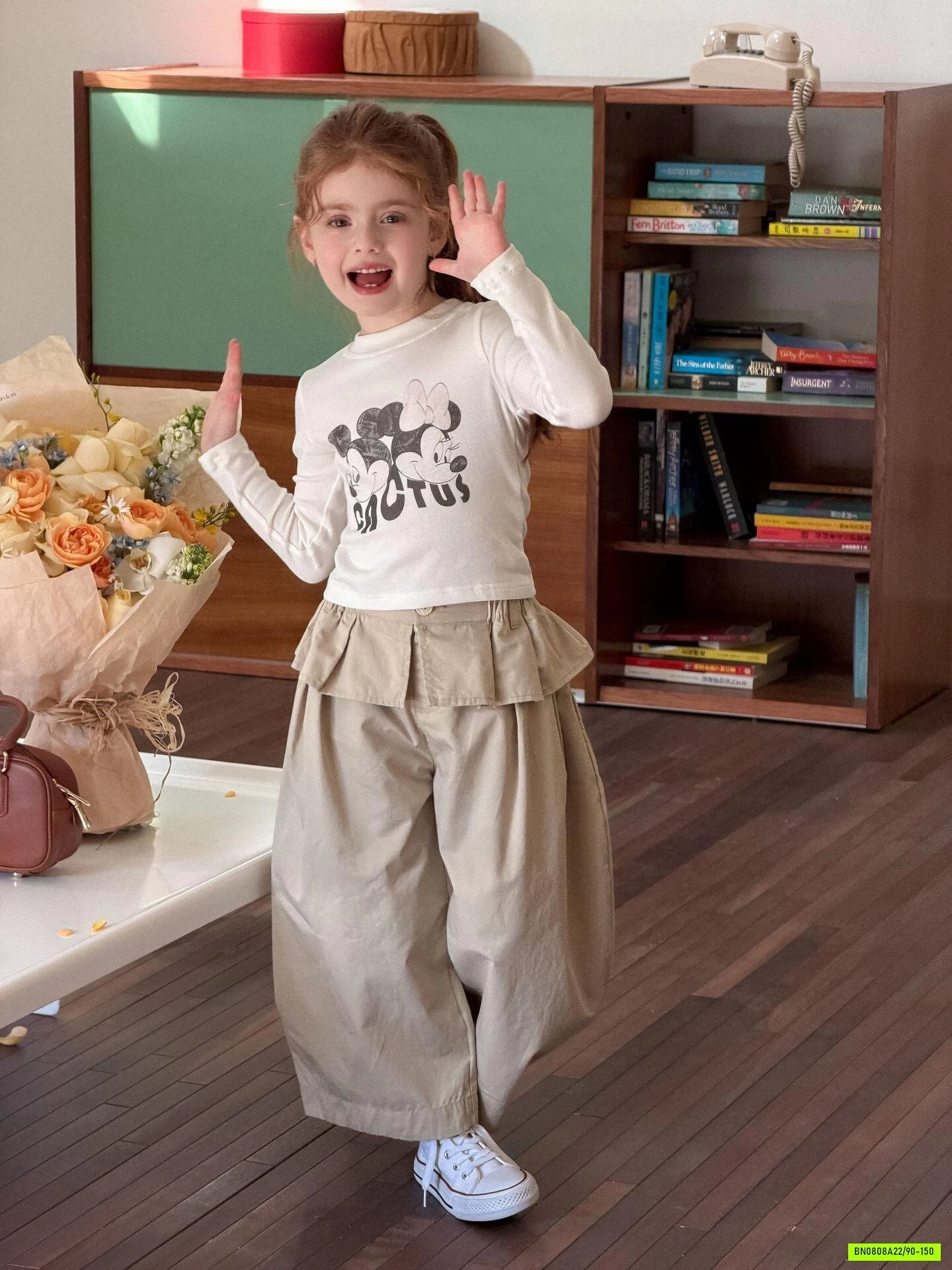 ÁO THUN CROPTOP MICKEY LANMOMO