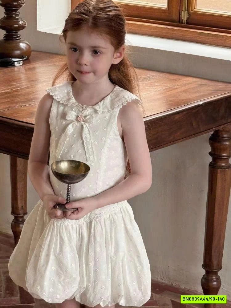 ĐẦM BÍ CỔ SEN THÊU NỔI