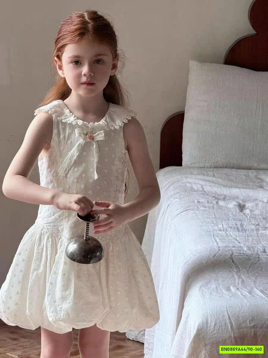 ĐẦM BÍ CỔ SEN THÊU NỔI