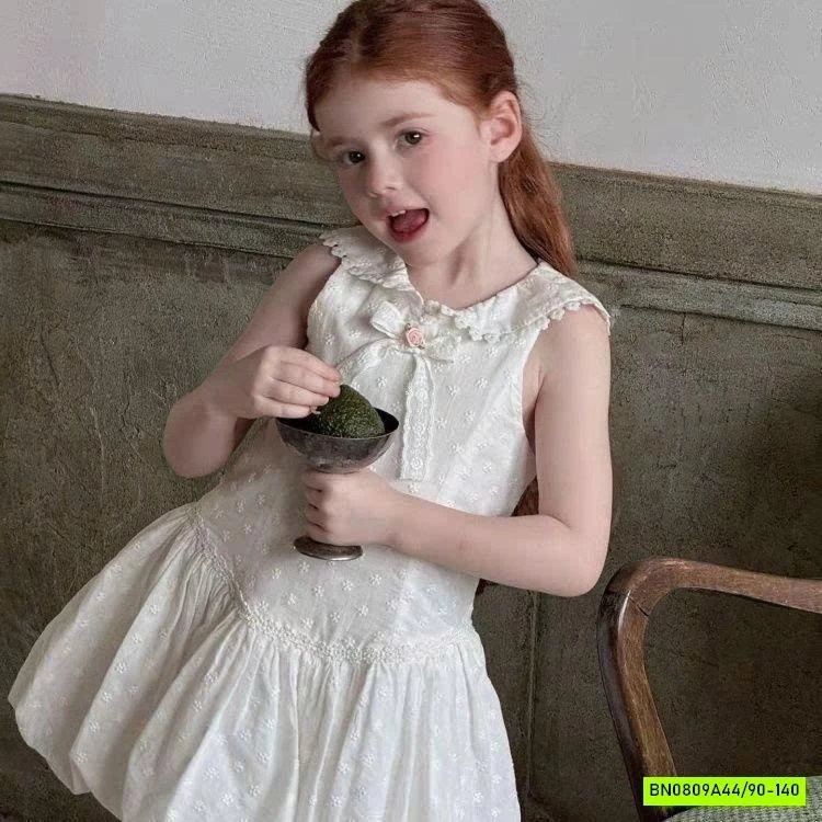 ĐẦM BÍ CỔ SEN THÊU NỔI