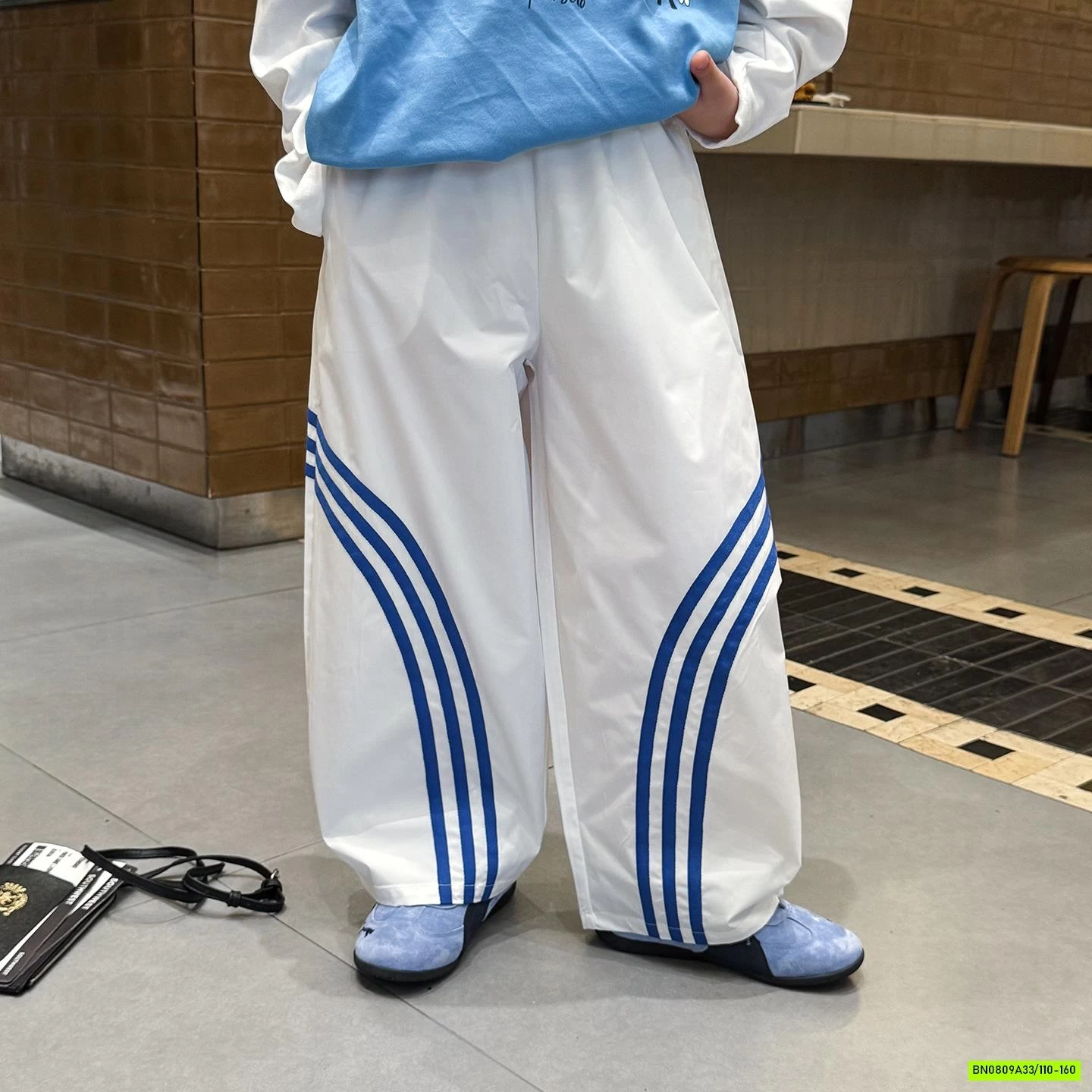 QUẦN GIÓ 3 SỌC BÉ TRAI