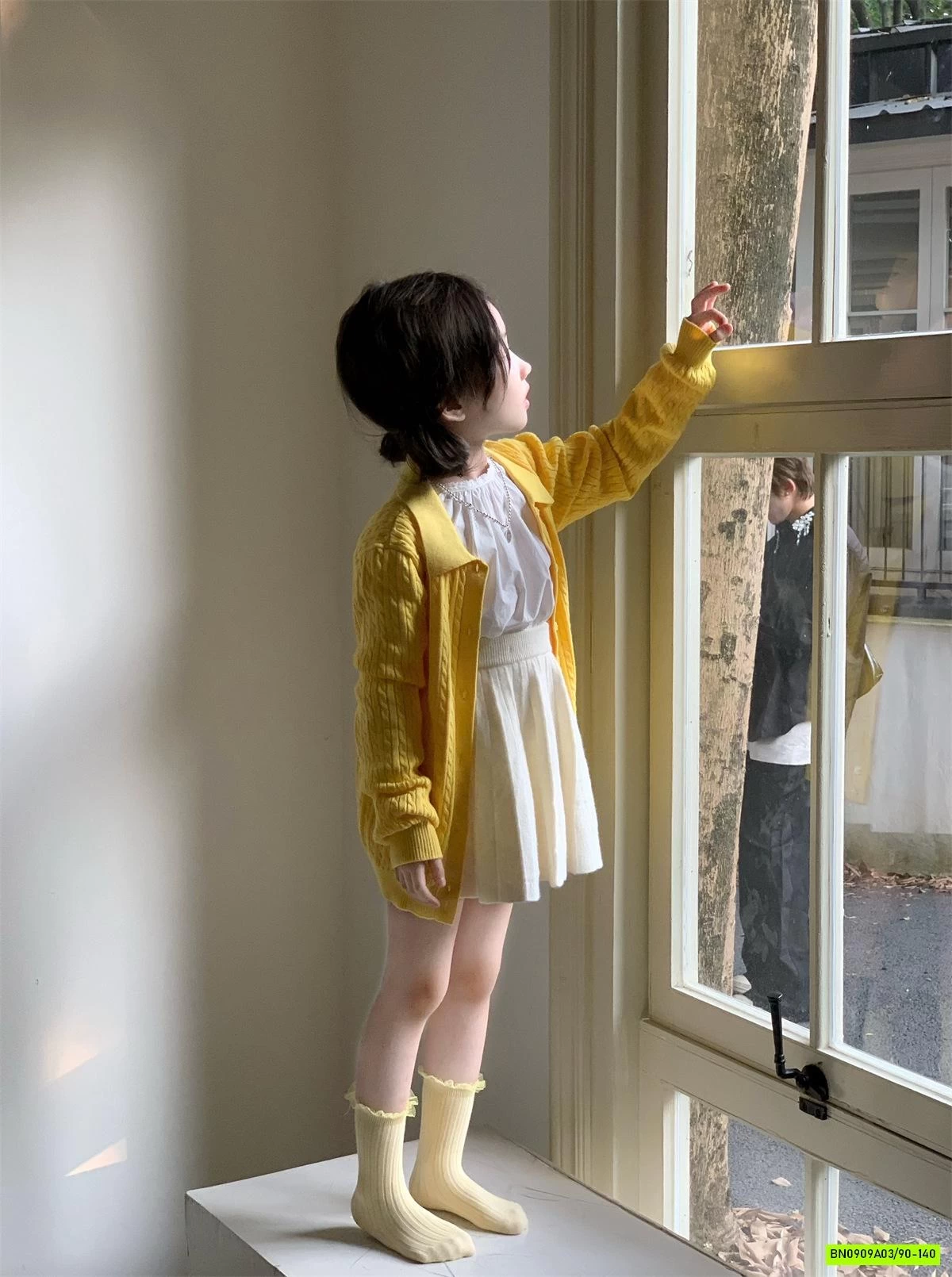 SÉT NỮ SINH CARDIGAN VÀNG 3 CHI TIẾT