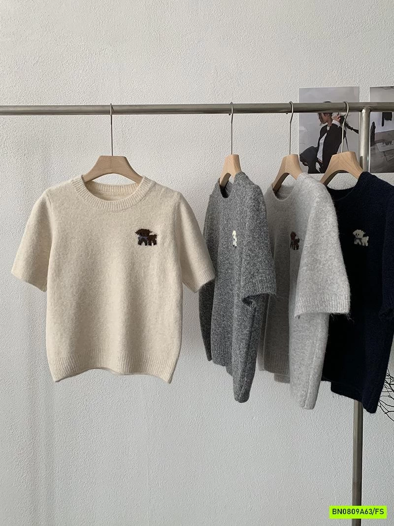 CROPTOP LEN THÊU LOGO CÚN