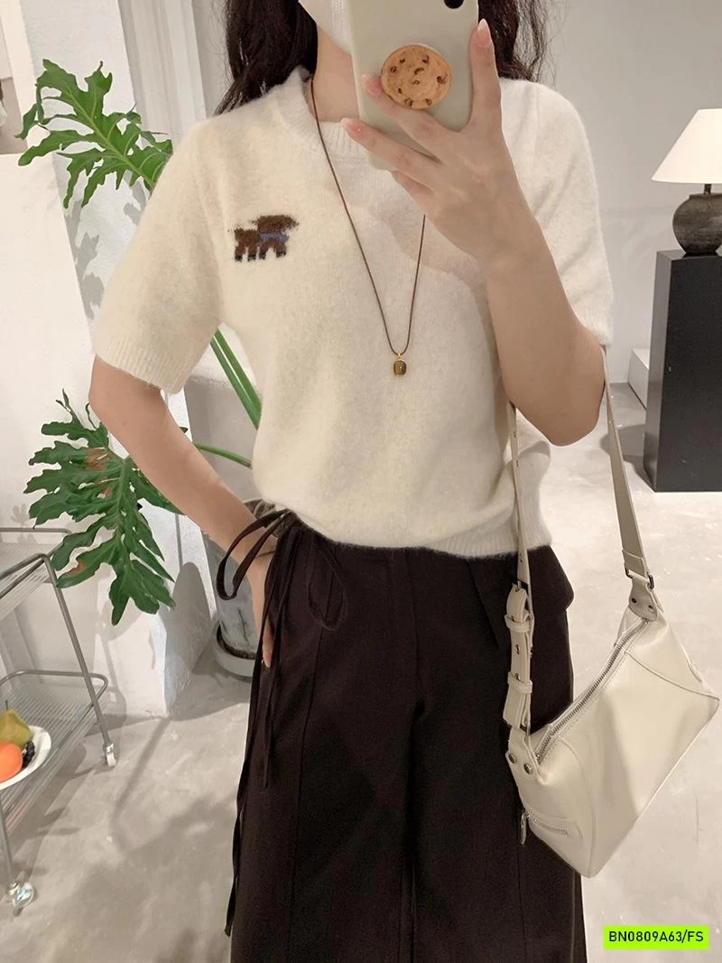 CROPTOP LEN THÊU LOGO CÚN