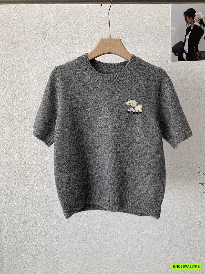 CROPTOP LEN THÊU LOGO CÚN