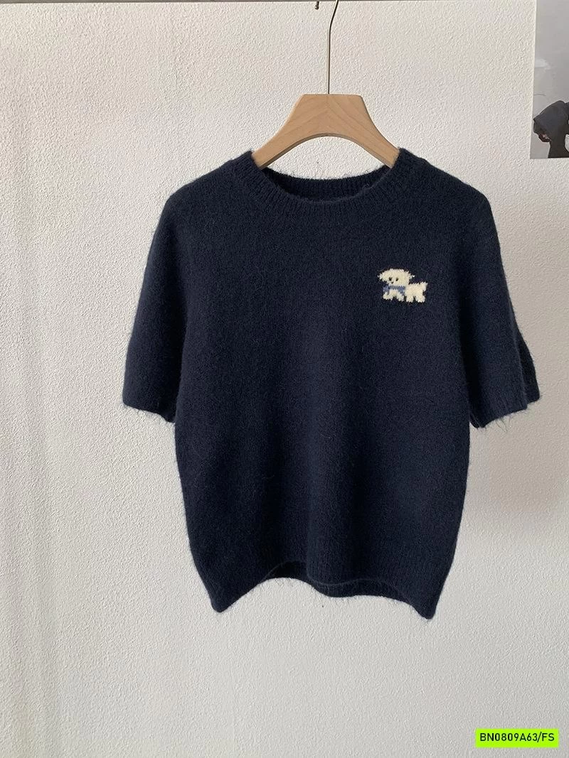 CROPTOP LEN THÊU LOGO CÚN