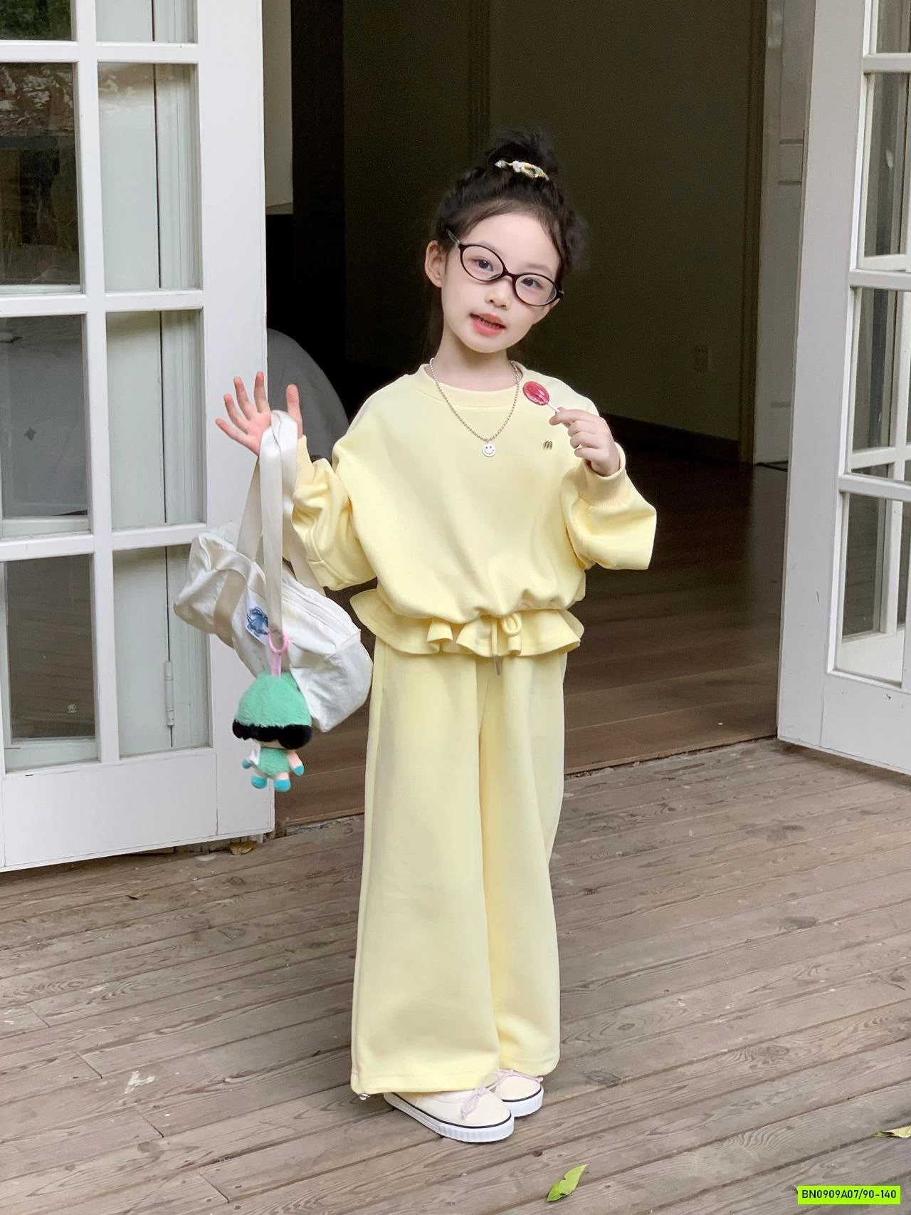 SÉT NỈ VÀNG QUẦN SUÔNG