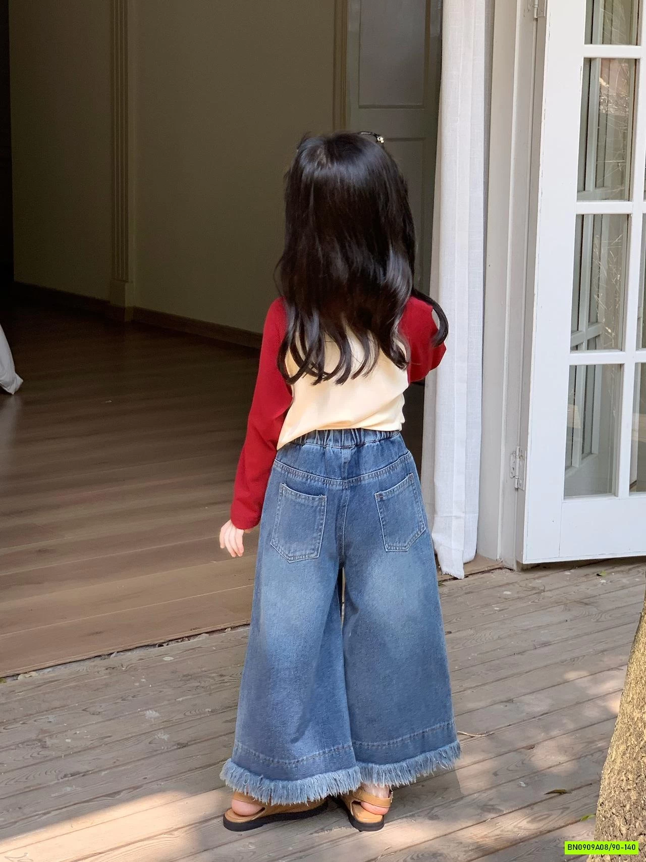 ÁO THUN PHỐI MÀU TAY MIX JEANS ỐNG RỘNG