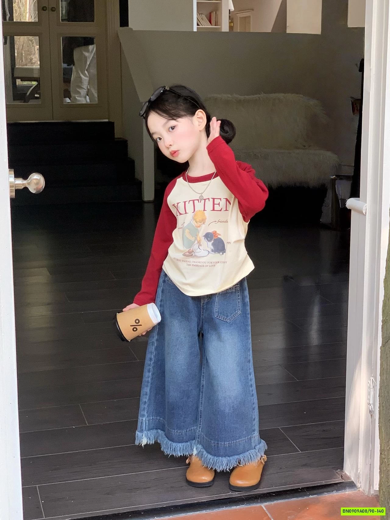 ÁO THUN PHỐI MÀU TAY MIX JEANS ỐNG RỘNG