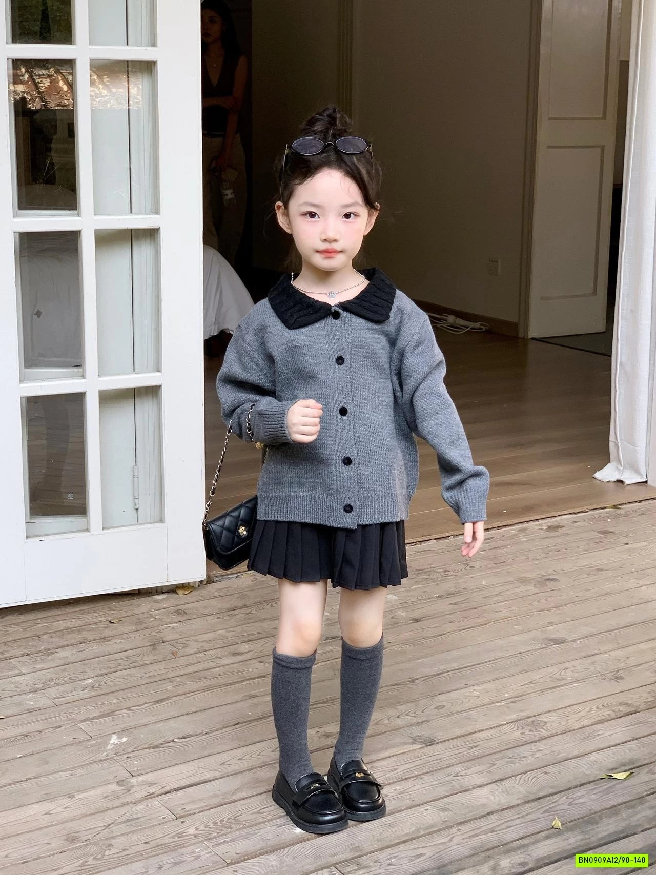 KHOÁC LEN XÁM MIX CV XẾP LY