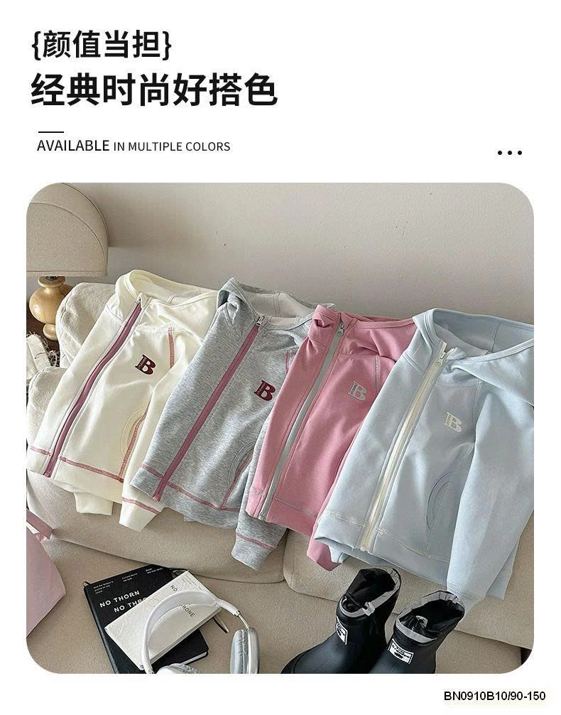 ÁO KHOÁC COTTON CHỈ NỔI CHỮ B