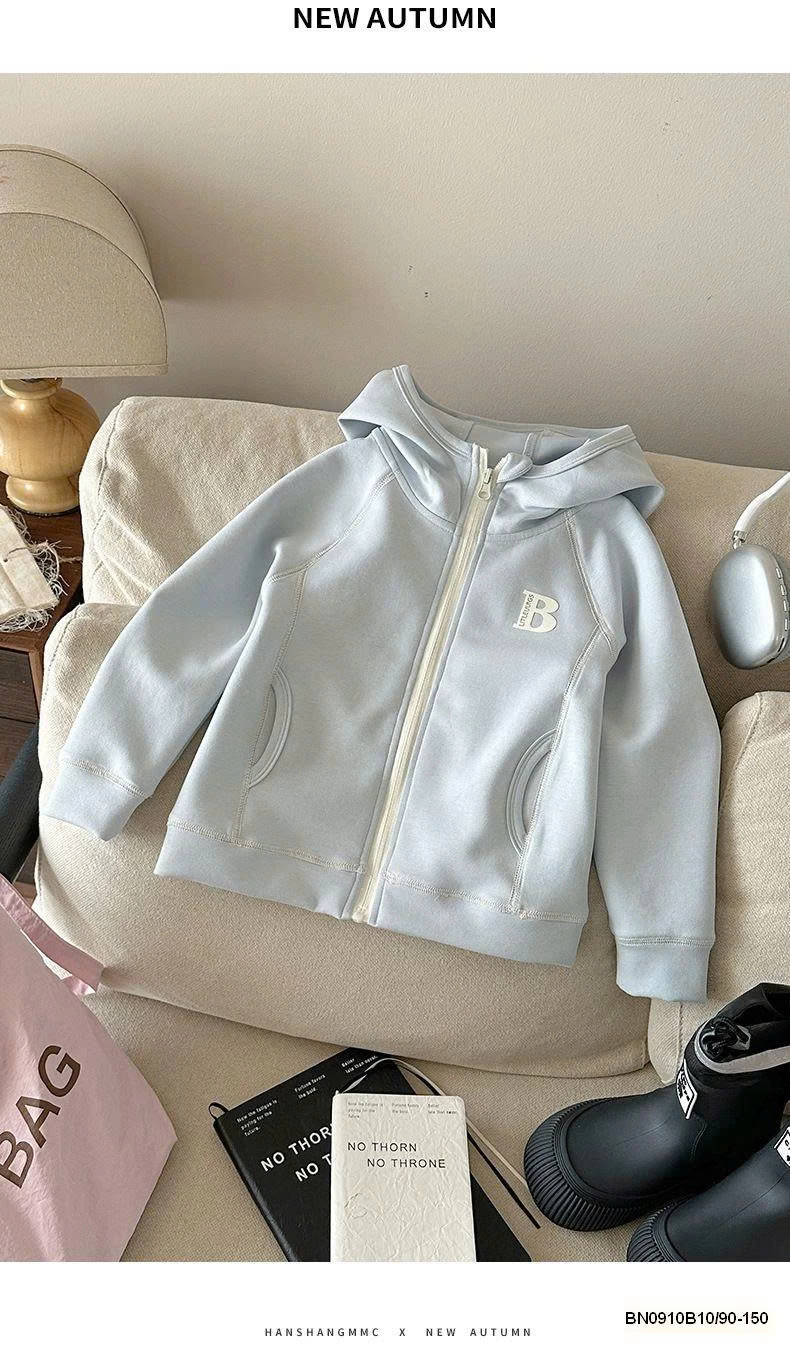 ÁO KHOÁC COTTON CHỈ NỔI CHỮ B