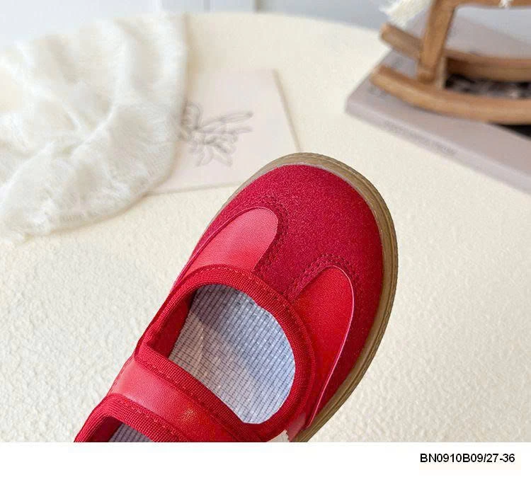 GIÀY LƯỜI QUAI DÁN