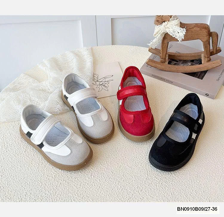 GIÀY LƯỜI QUAI DÁN