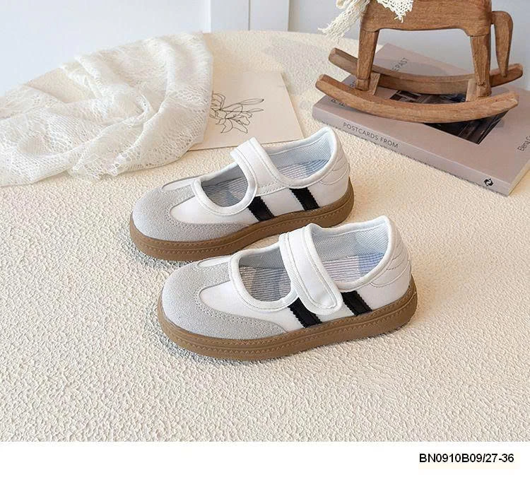 GIÀY LƯỜI QUAI DÁN