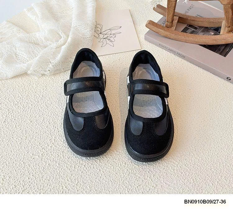 GIÀY LƯỜI QUAI DÁN