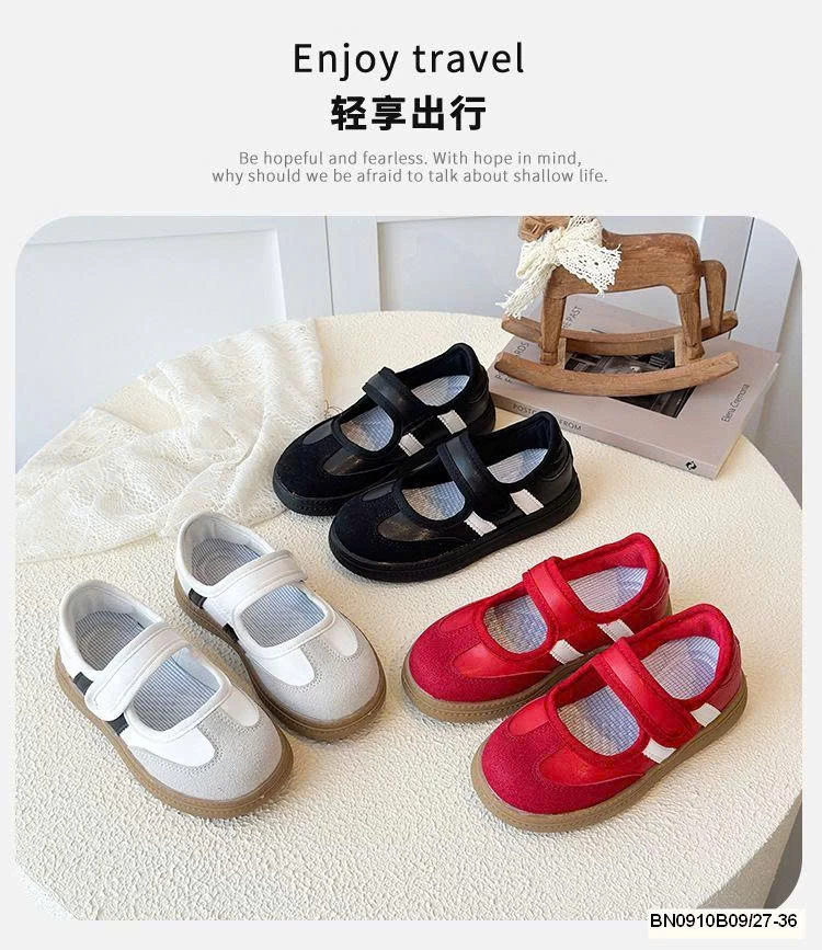 GIÀY LƯỜI QUAI DÁN