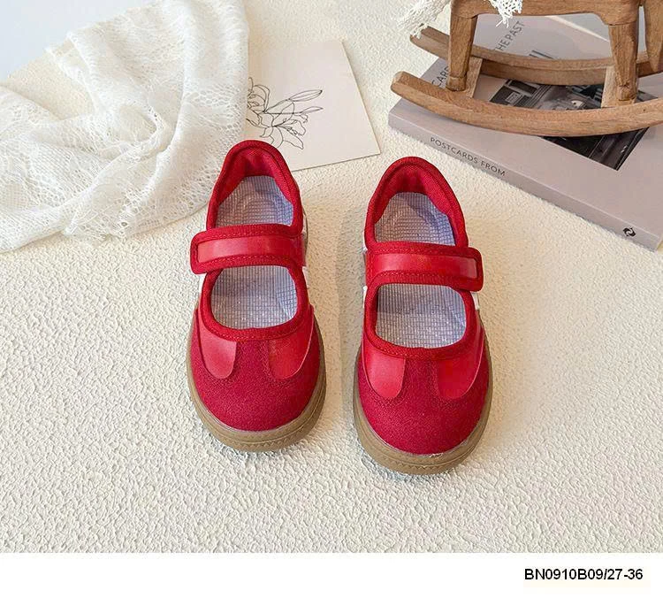 GIÀY LƯỜI QUAI DÁN