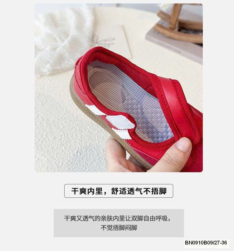 GIÀY LƯỜI QUAI DÁN