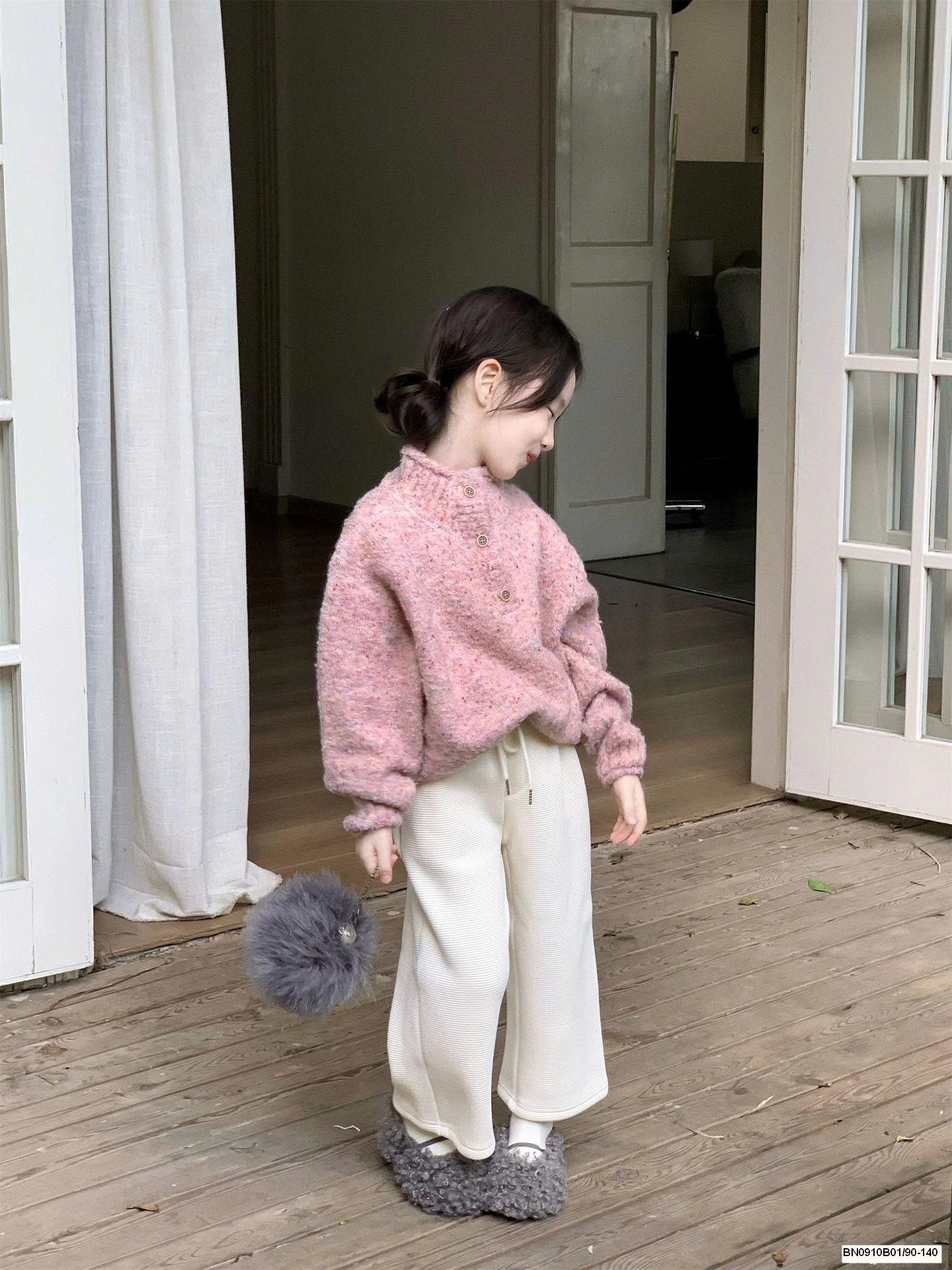 ÁO LEN HỒNG MIX QUẦN SUÔNG TRẮNG