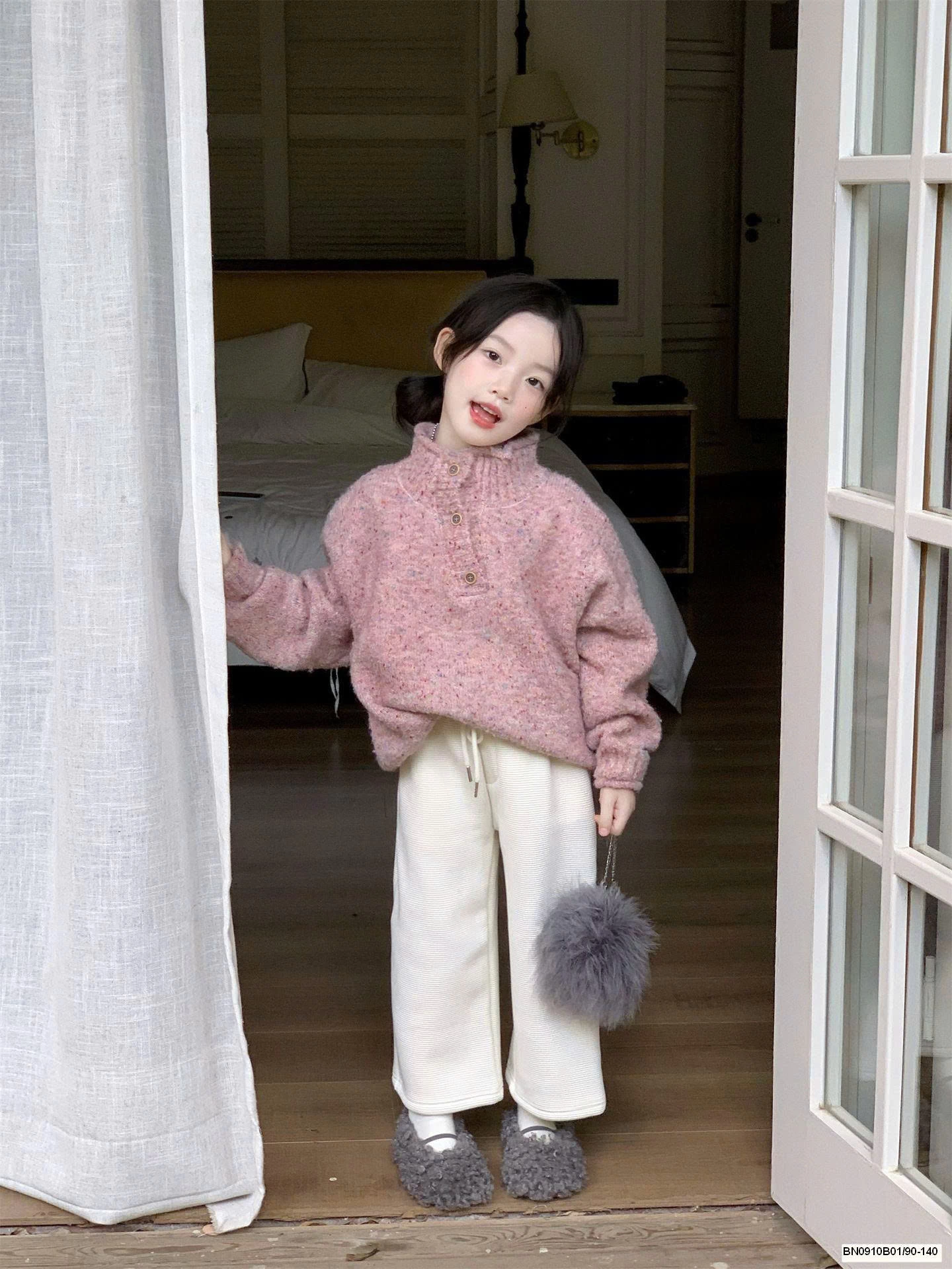 ÁO LEN HỒNG MIX QUẦN SUÔNG TRẮNG