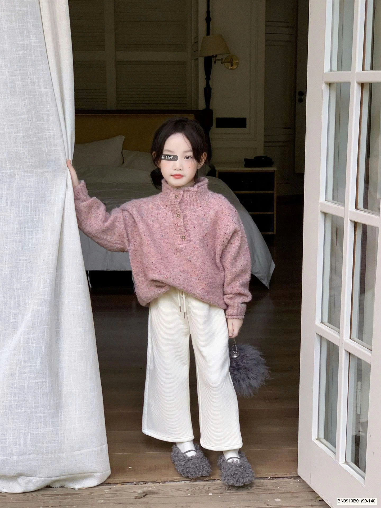 ÁO LEN HỒNG MIX QUẦN SUÔNG TRẮNG