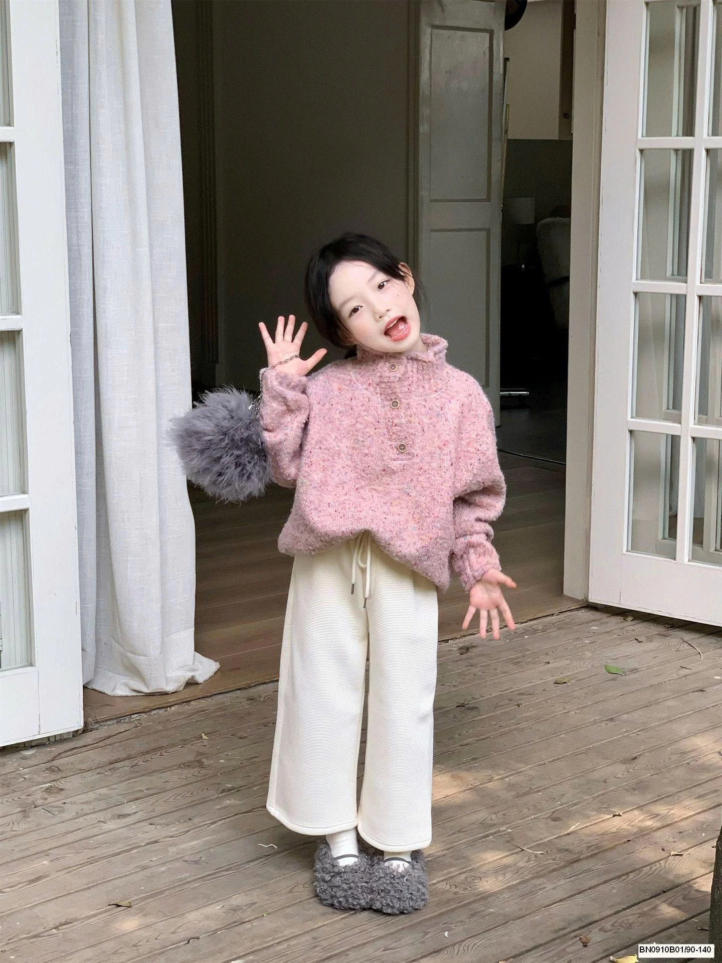 ÁO LEN HỒNG MIX QUẦN SUÔNG TRẮNG