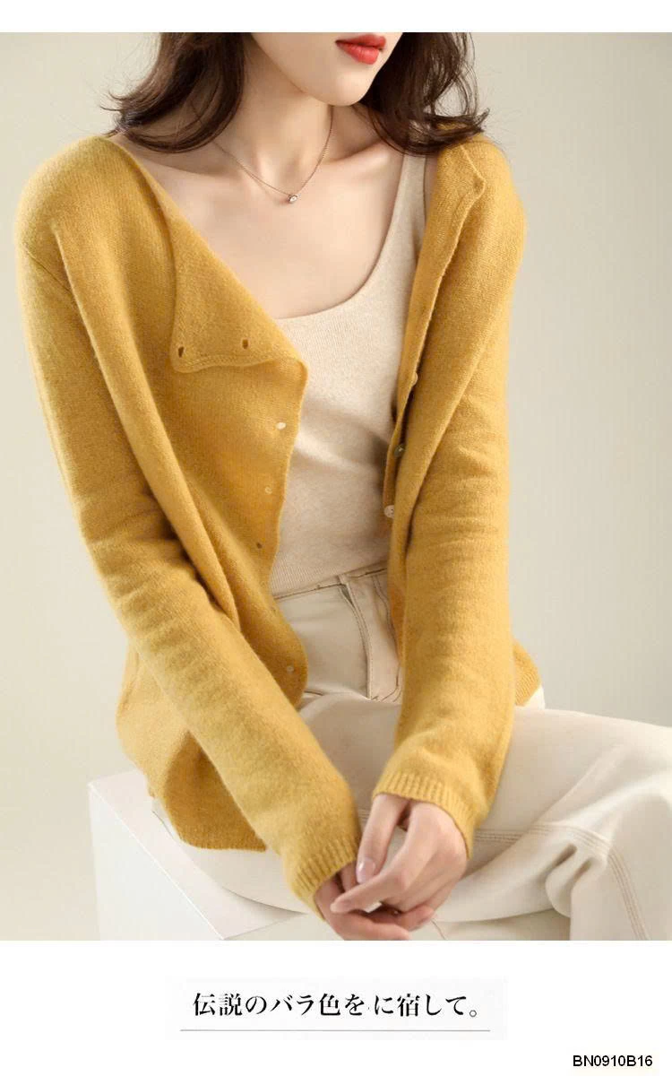 ÁO LEN MỎNG CÚC LỆCH