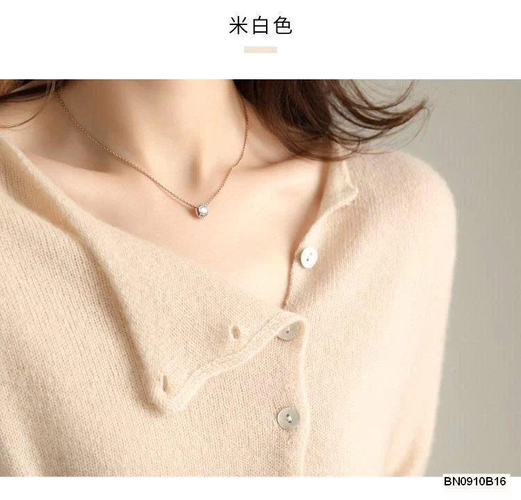 ÁO LEN MỎNG CÚC LỆCH