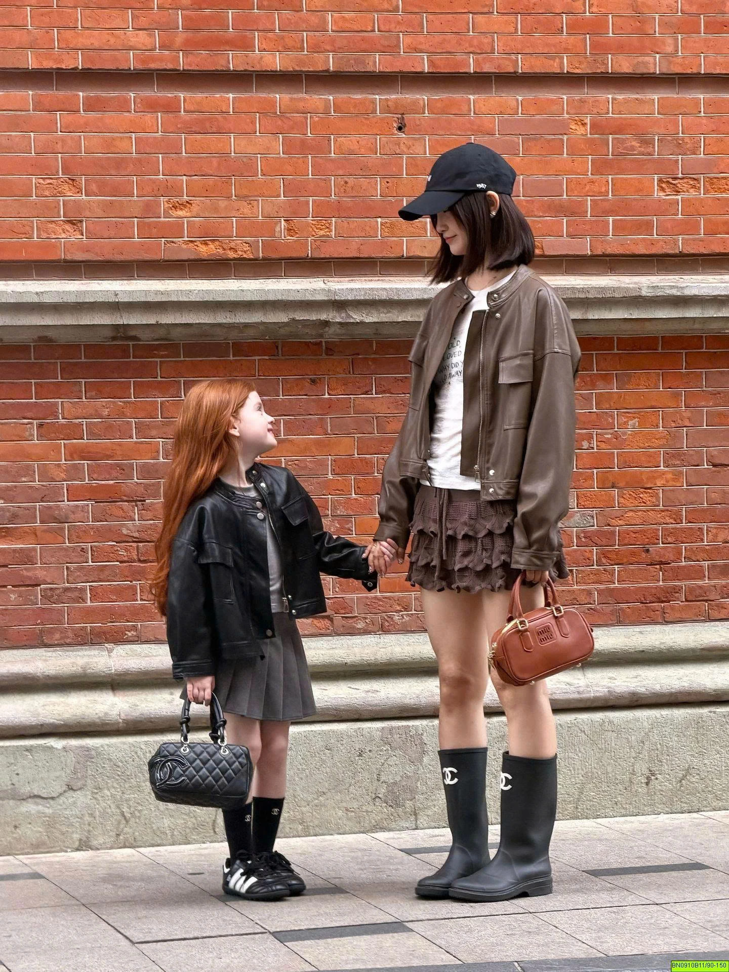 ÁO KHOÁC DA MẸ VÀ BÉ LANMOMO