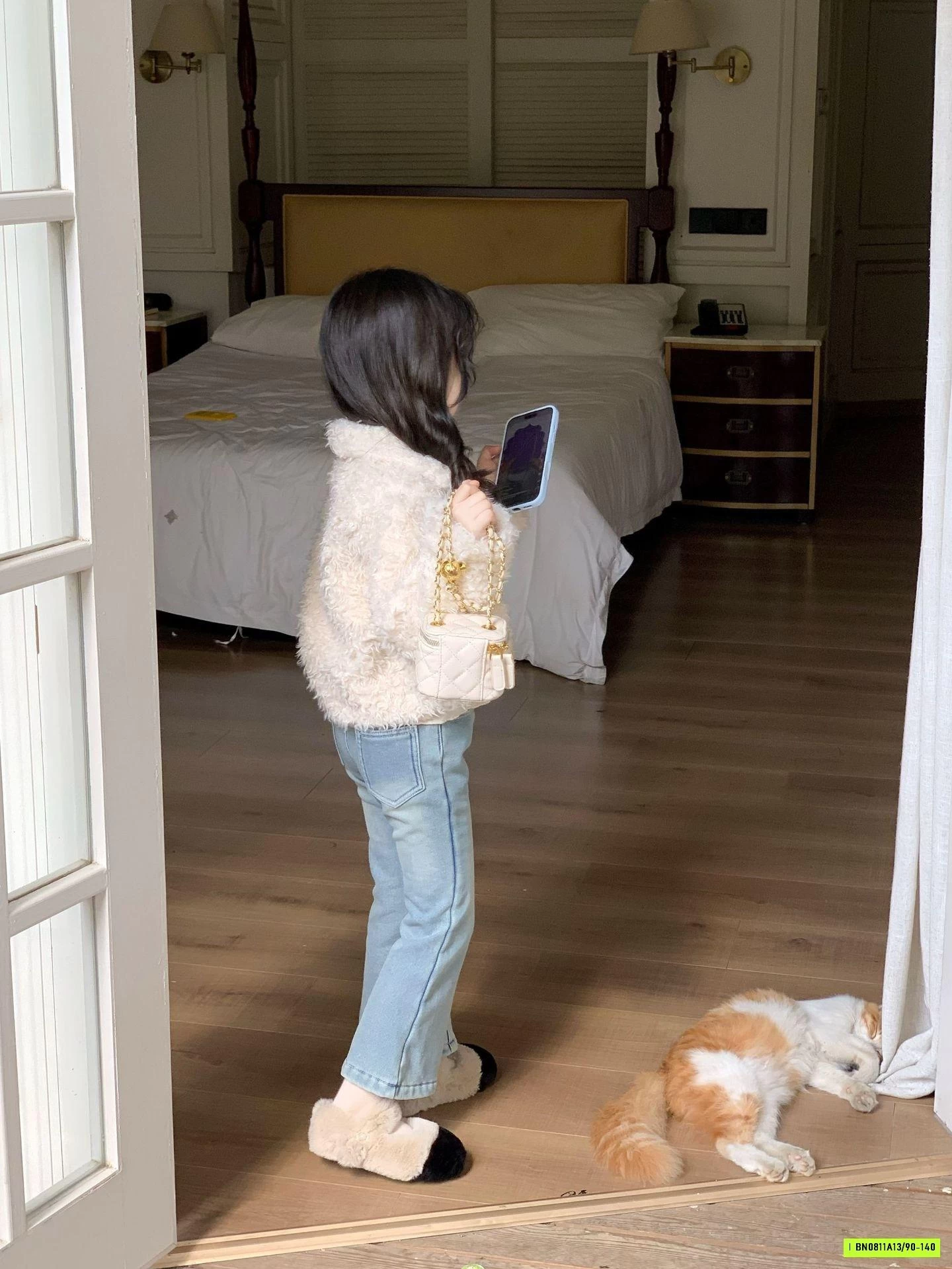 KHOÁC LÔNG CROPTOP MIX JEANS LOE