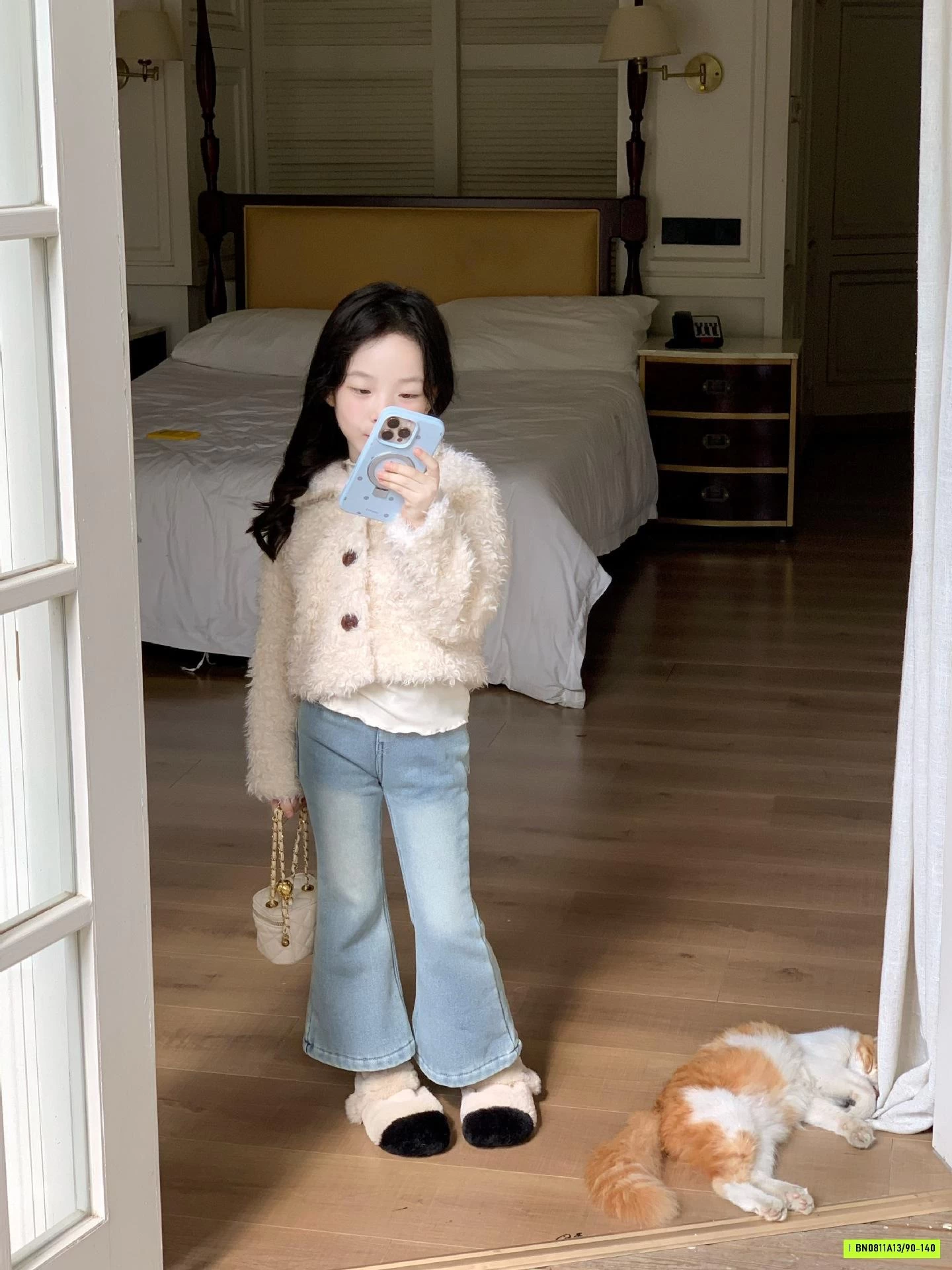 KHOÁC LÔNG CROPTOP MIX JEANS LOE