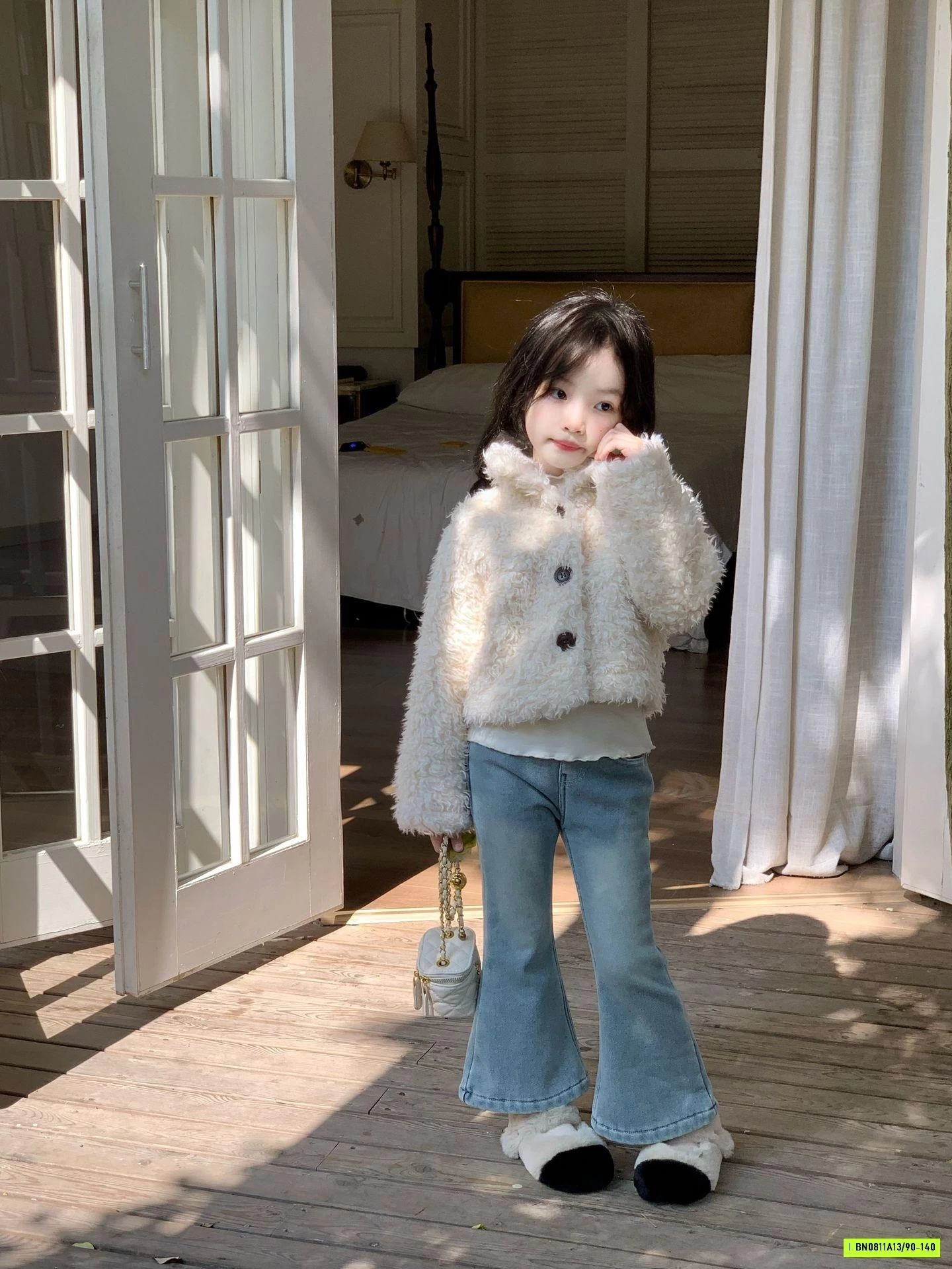 KHOÁC LÔNG CROPTOP MIX JEANS LOE