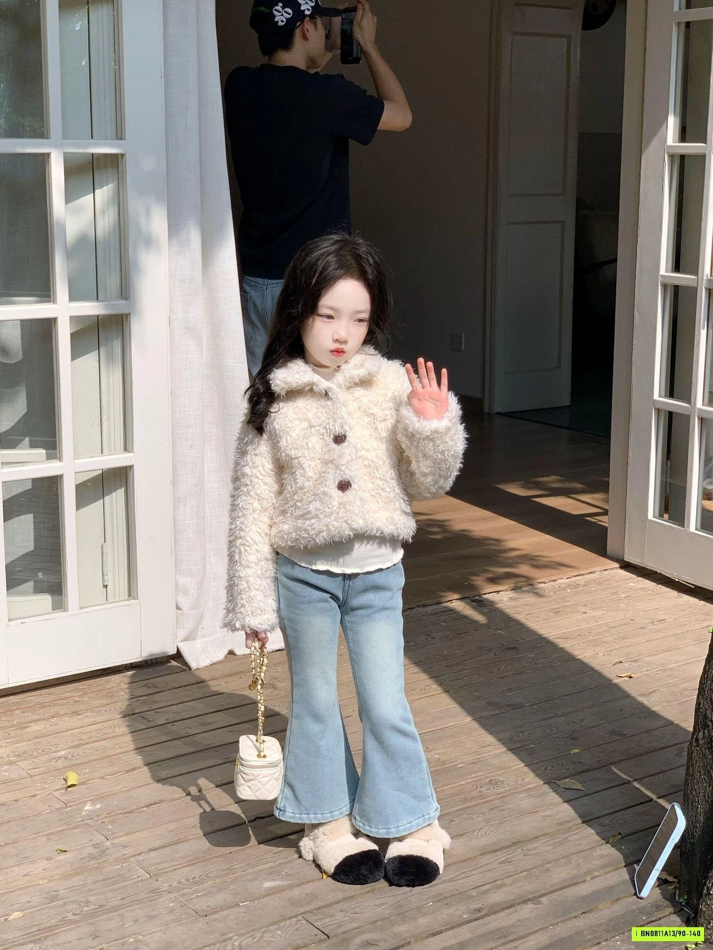 KHOÁC LÔNG CROPTOP MIX JEANS LOE