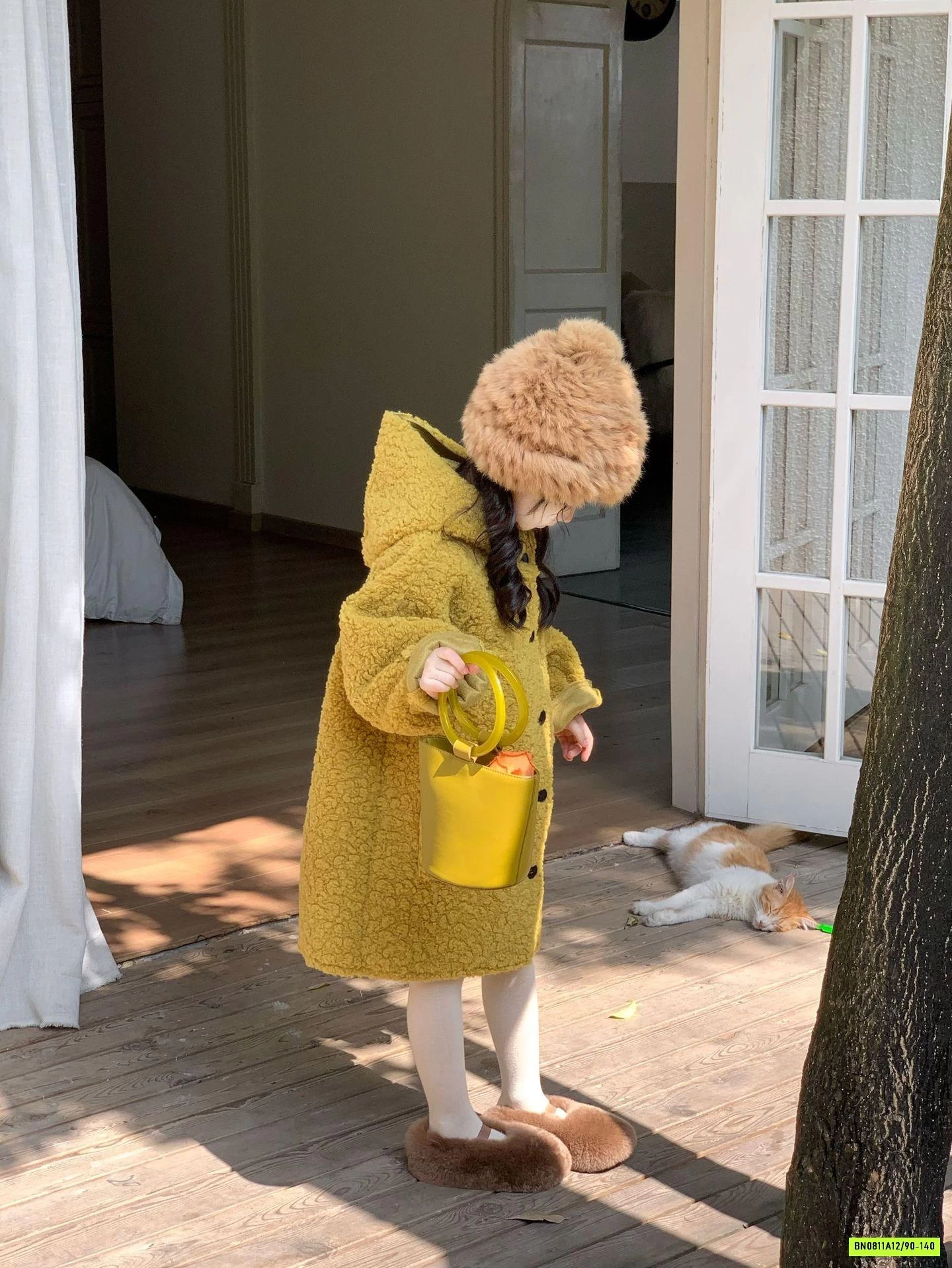 KHOÁC LÔNG CỪU DÁNG DÀI LIỀN MŨ