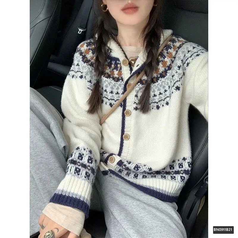 ÁO LEN THỔ CẨM CÓ MŨ