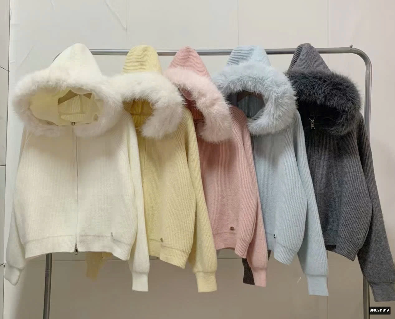 ÁO KHOÁC LEN MŨ BÔNG