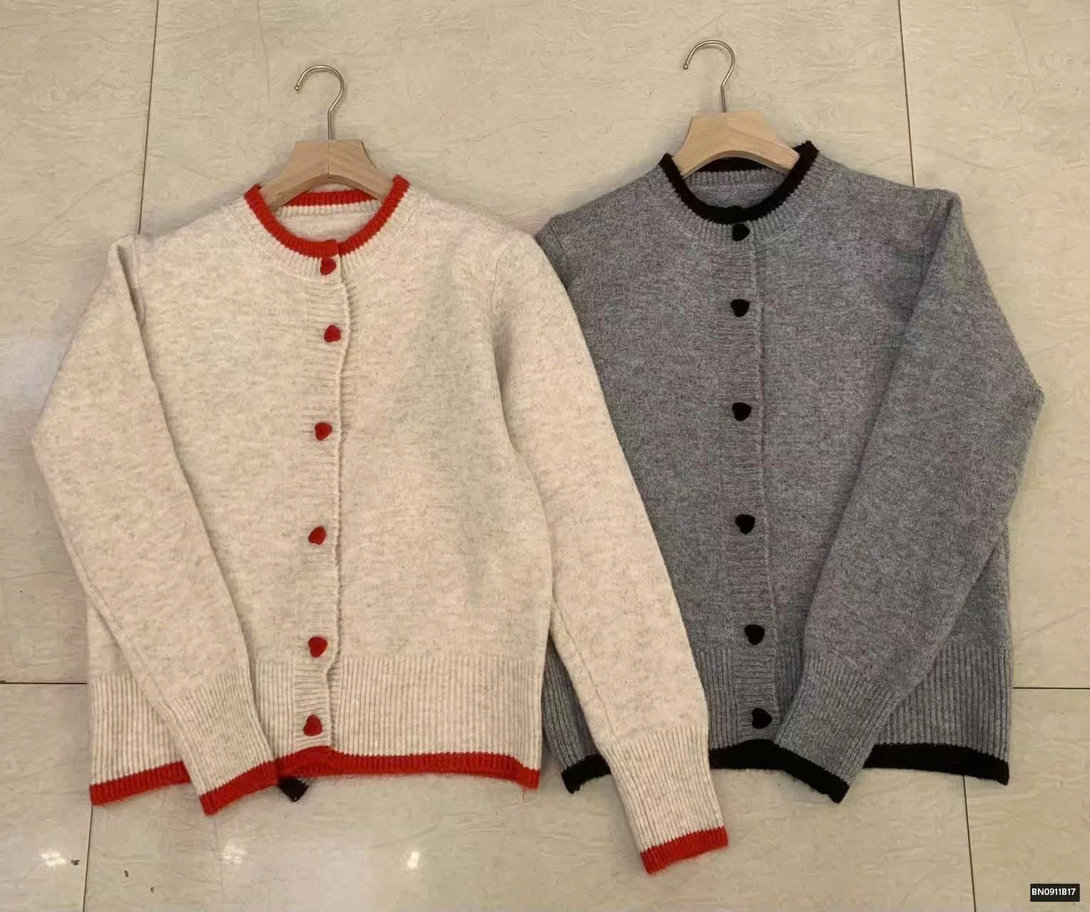 ÁO LEN CÚC TRÁI TIM