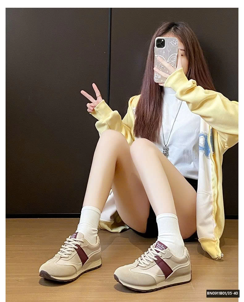 GIÀY THỂ THAO ĐỘN ĐẾ